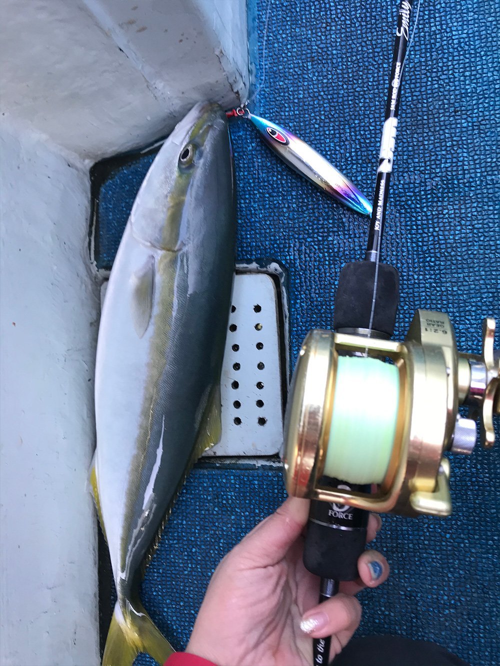 新色チタンカラー_05